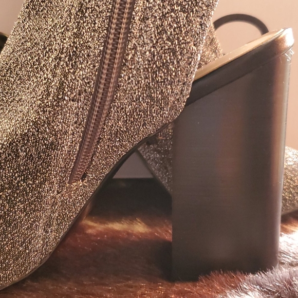 Aldo Open toe heeled bootie - Picture 3 of 7